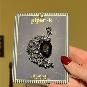 New Piper K Sapphire Blue Glass Stone and Silver Peacock Brooch